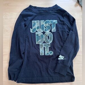 Nike Boys Black Long Sleeve Shirt size 6